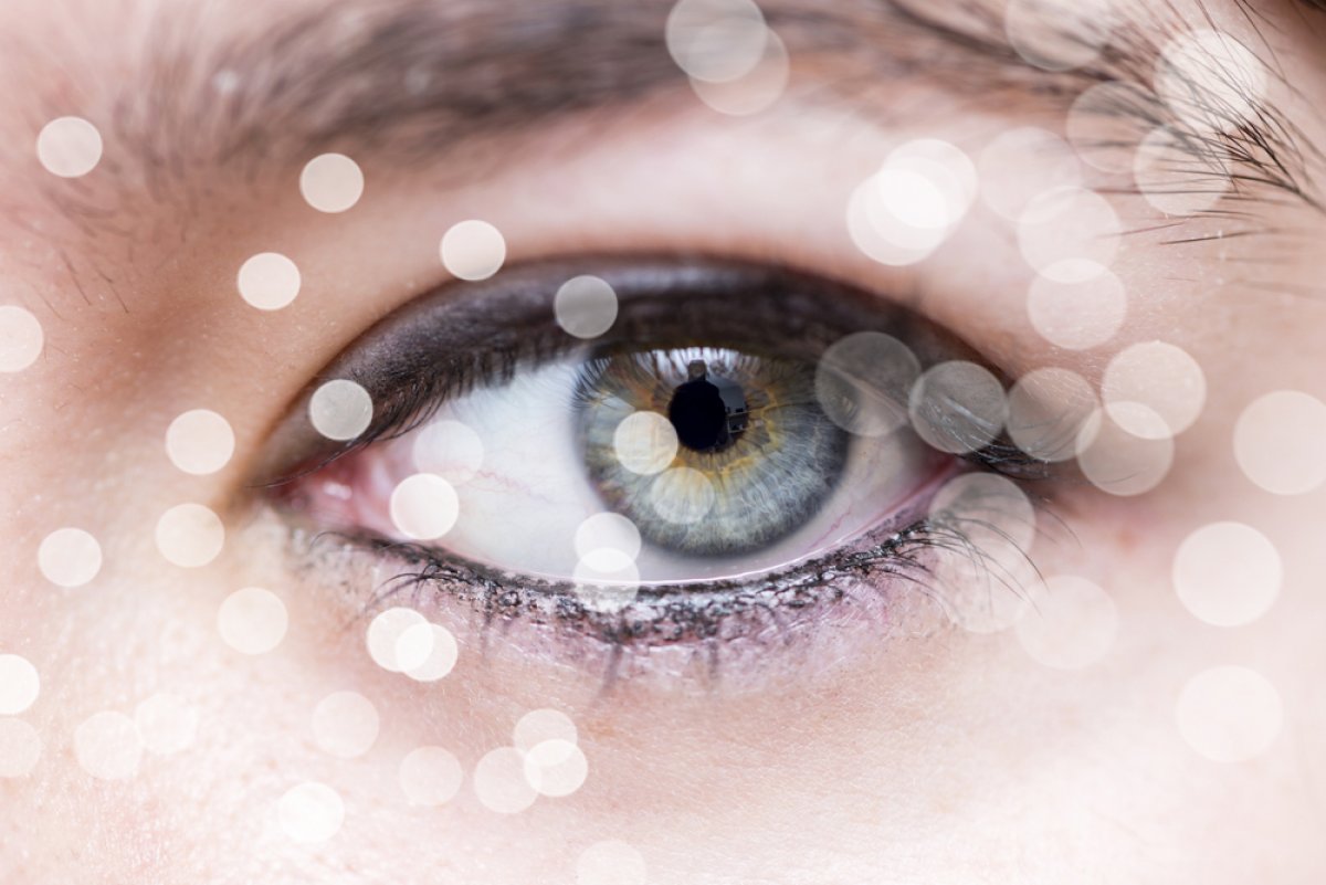12 signs you should go to the eye doctor #8