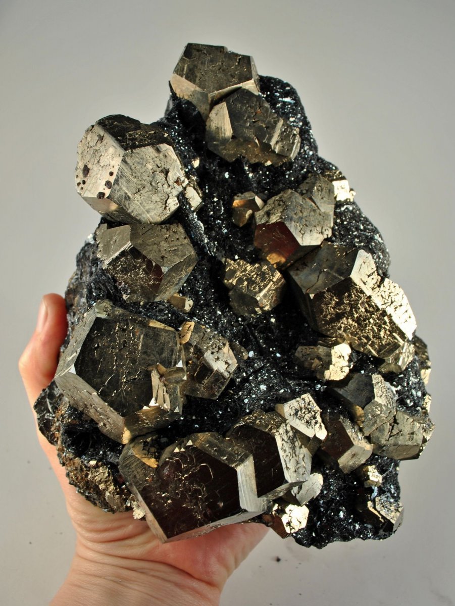 Calming: What is hematite?  What are the benefits of hematite stone, where is it found?  #3