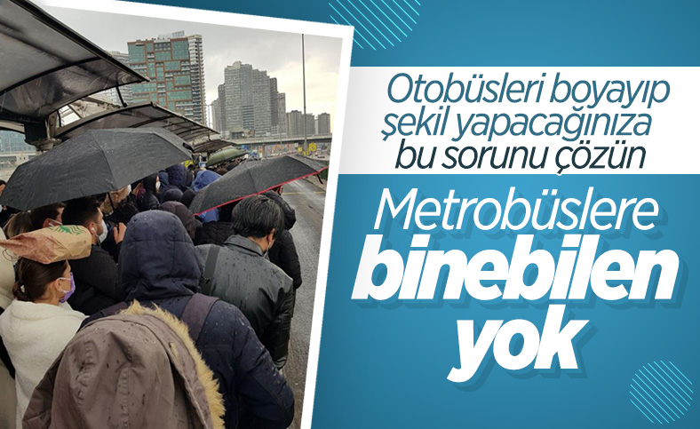 İstanbul'da toplu taşıma araçlarında yoğunluk