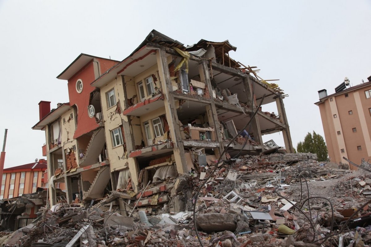 17 Ağustos Depremi'nin acıları Babamla Ben adlı kitapta