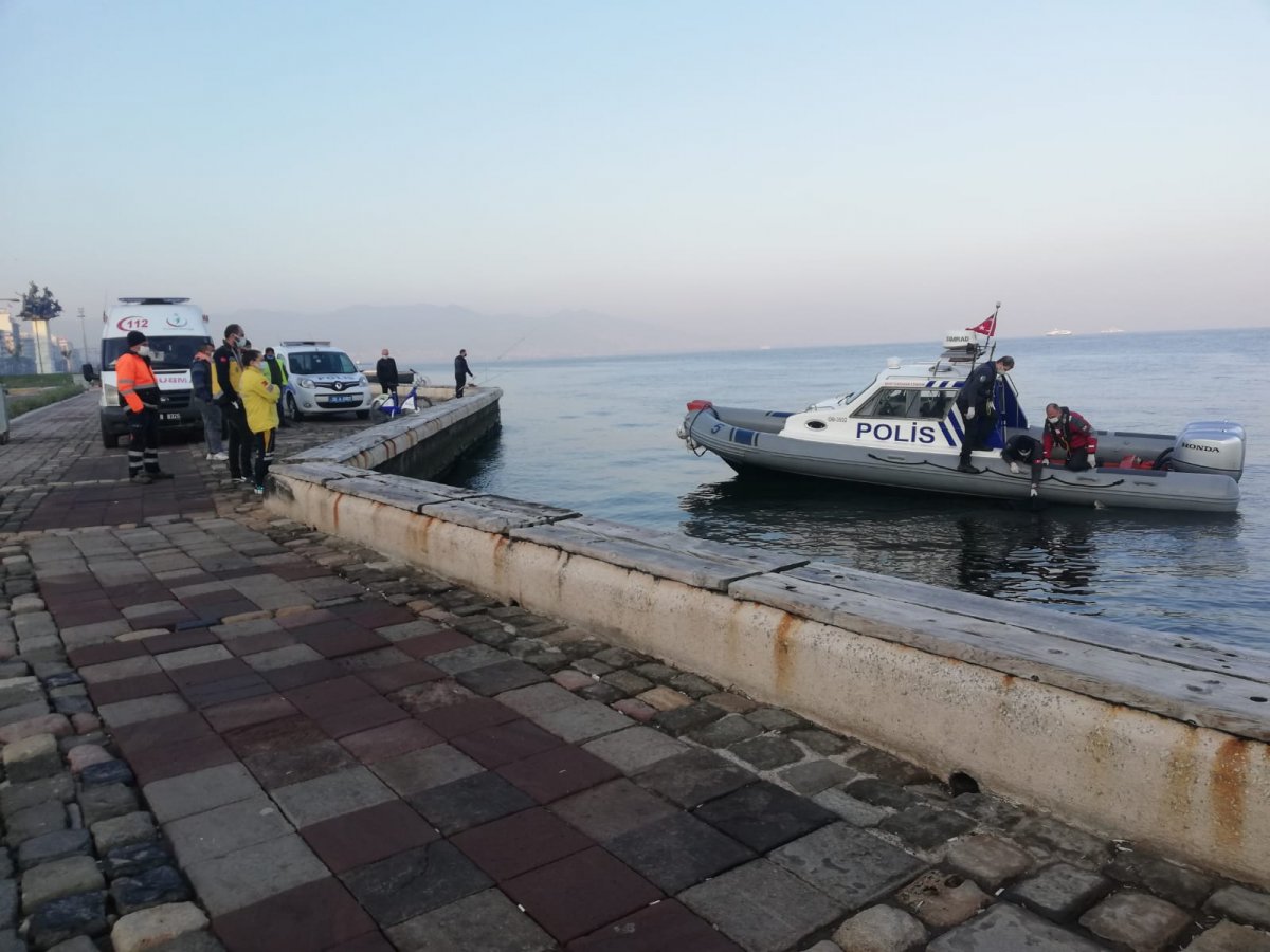 İzmir'de denizden ceset çıkarıldı