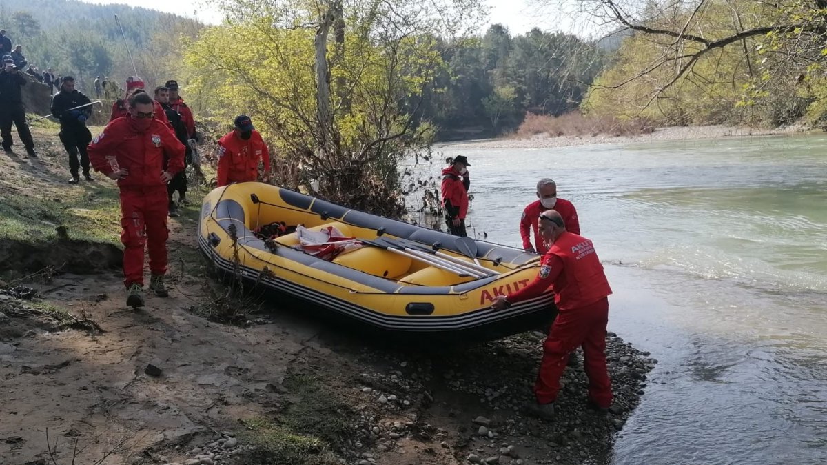 Antalya’da dere kenarında kaybolan 10 yaşındaki otizmli çocuk aranıyor