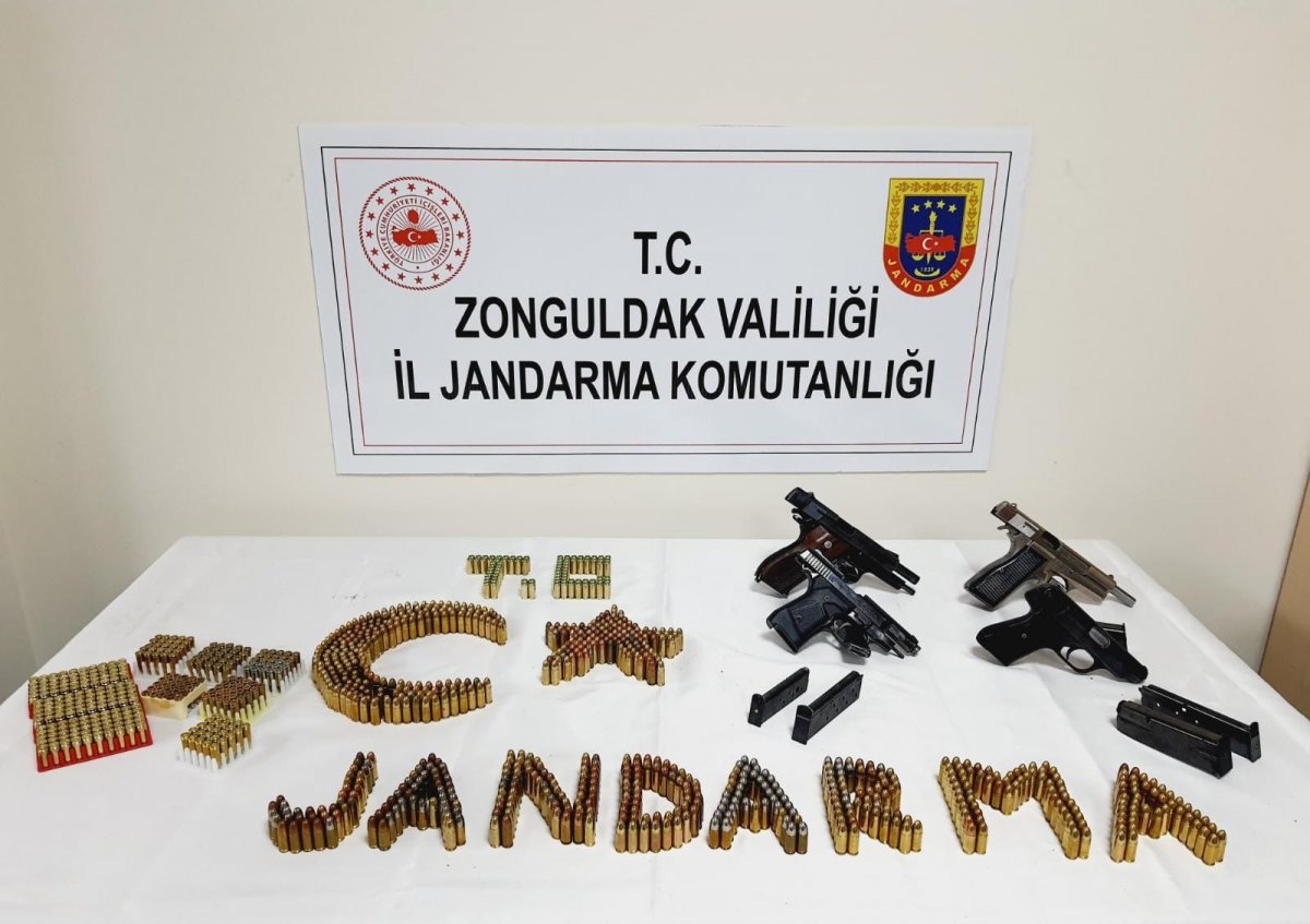 Zonguldak’ta çok sayıda ruhsatsız silah ele geçirildi