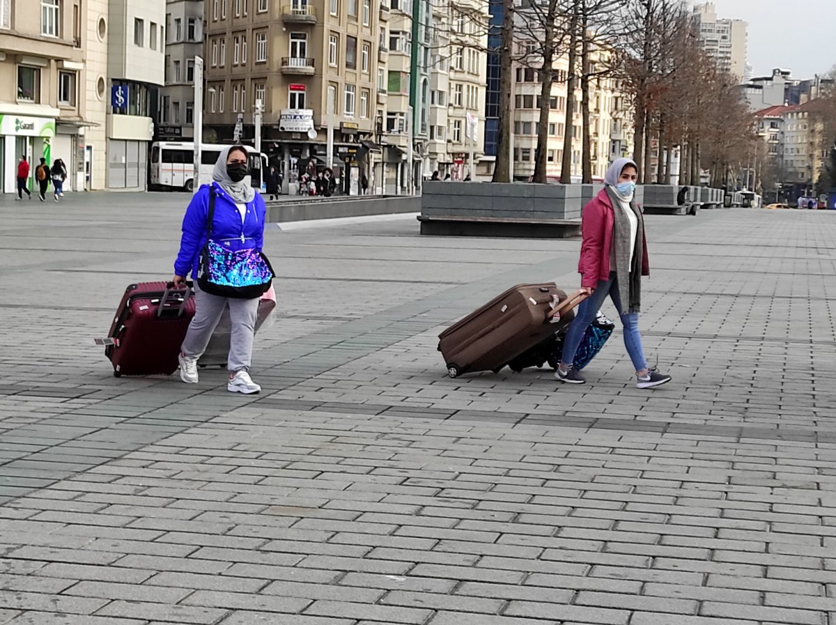 Kısıtlamada Taksim Meydanı turistlere kaldı