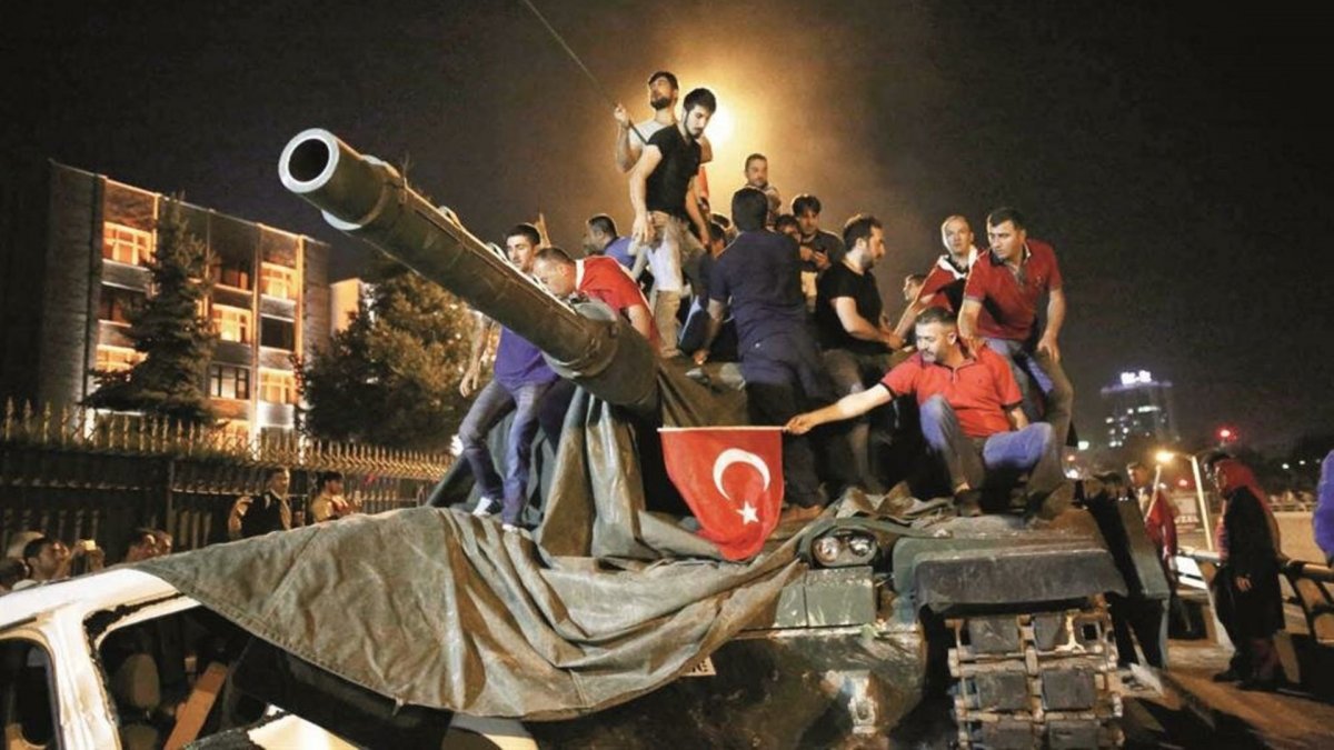 Fahrettin Altun'dan 'Bildiri' tepkisi: Haddinizi bilin