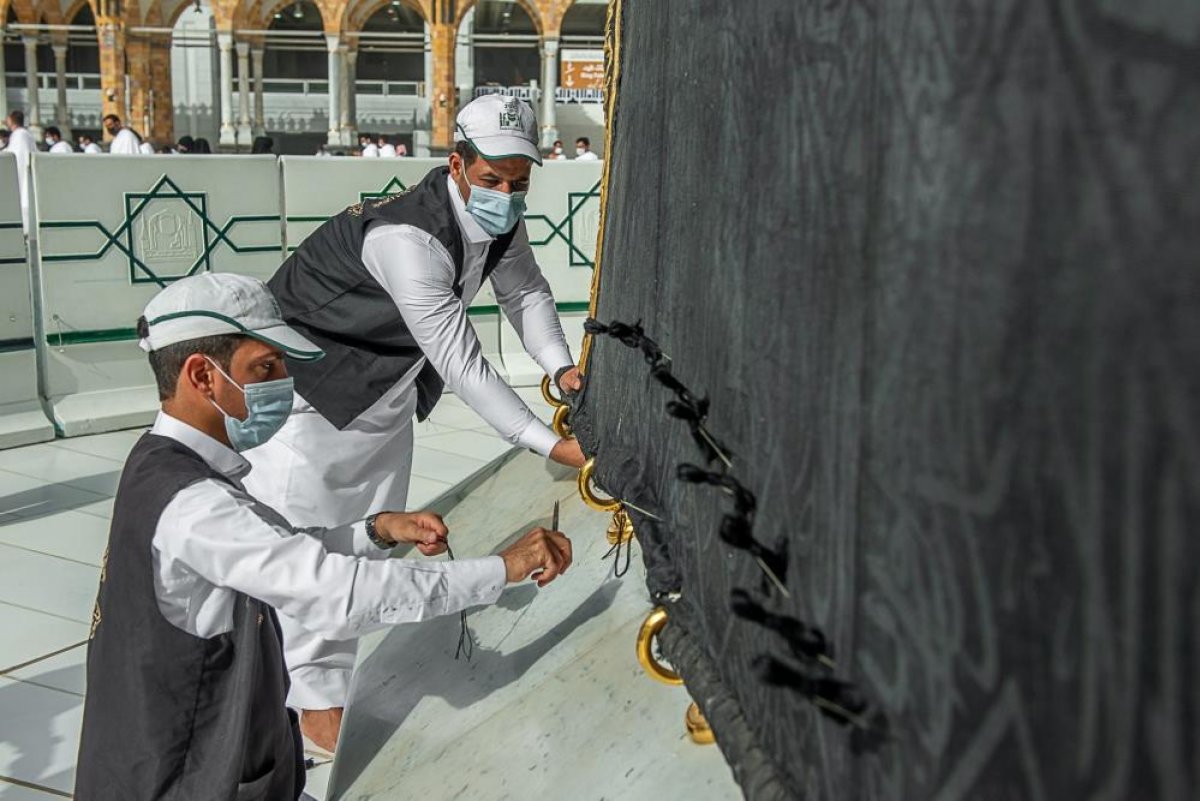 Maintenance work of the Kaaba cover has started #3