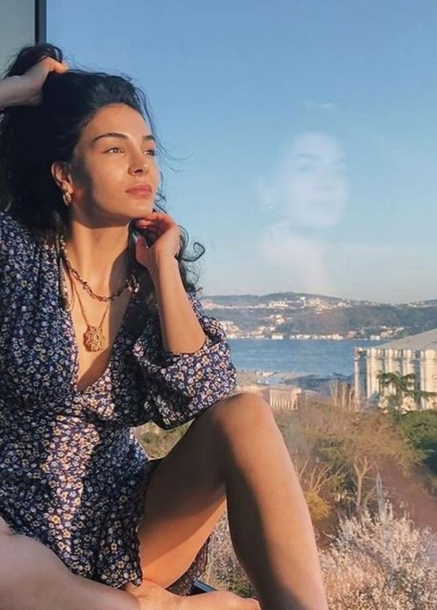 Ebru Şahin: Ne yerde, ne gökteydim