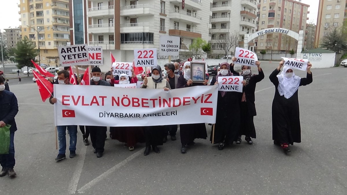 Evlat nöbetine 582’nci gününde bir aile daha katıldı