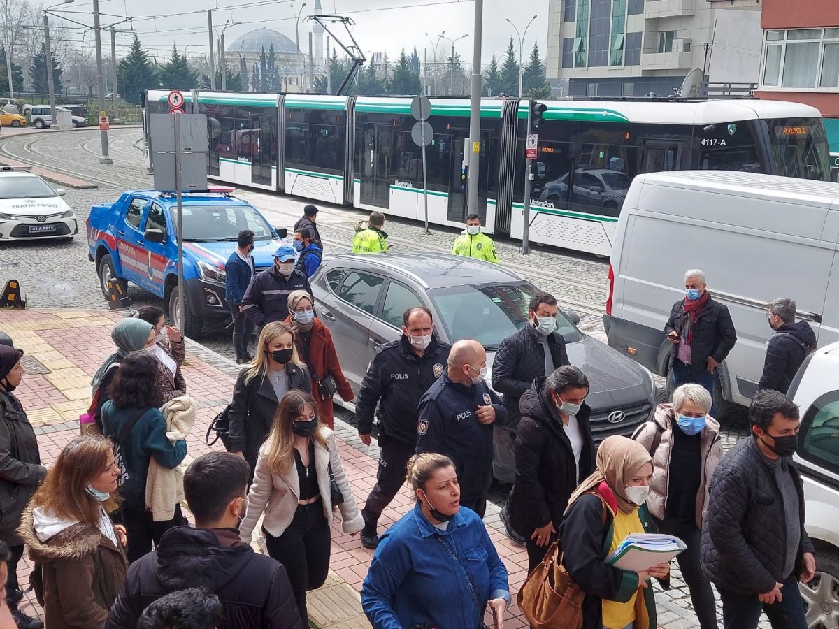 Kocaeli'de adliye önünü karıştıran cinsel istismar davası