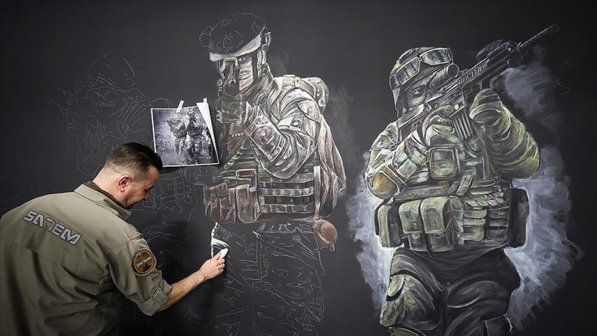 Malatya'da polis memuru, sanat becerisini sanal operasyon alanlarının tasarımında kullanıyor