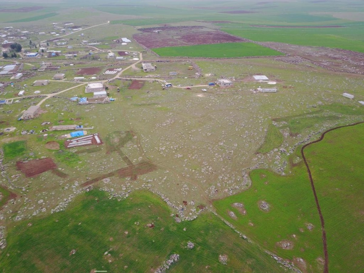 Şanlıurfa’da toprağa gömülü uzun namlulu silahlar bulundu