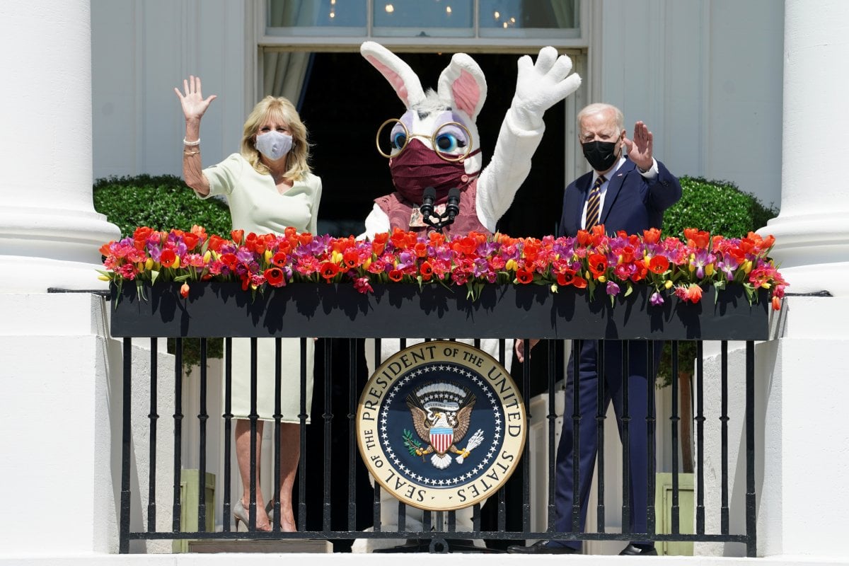 Joe Biden ve Jill Biden Beyaz Saray'a Paskalya tavşanını geri getirdi