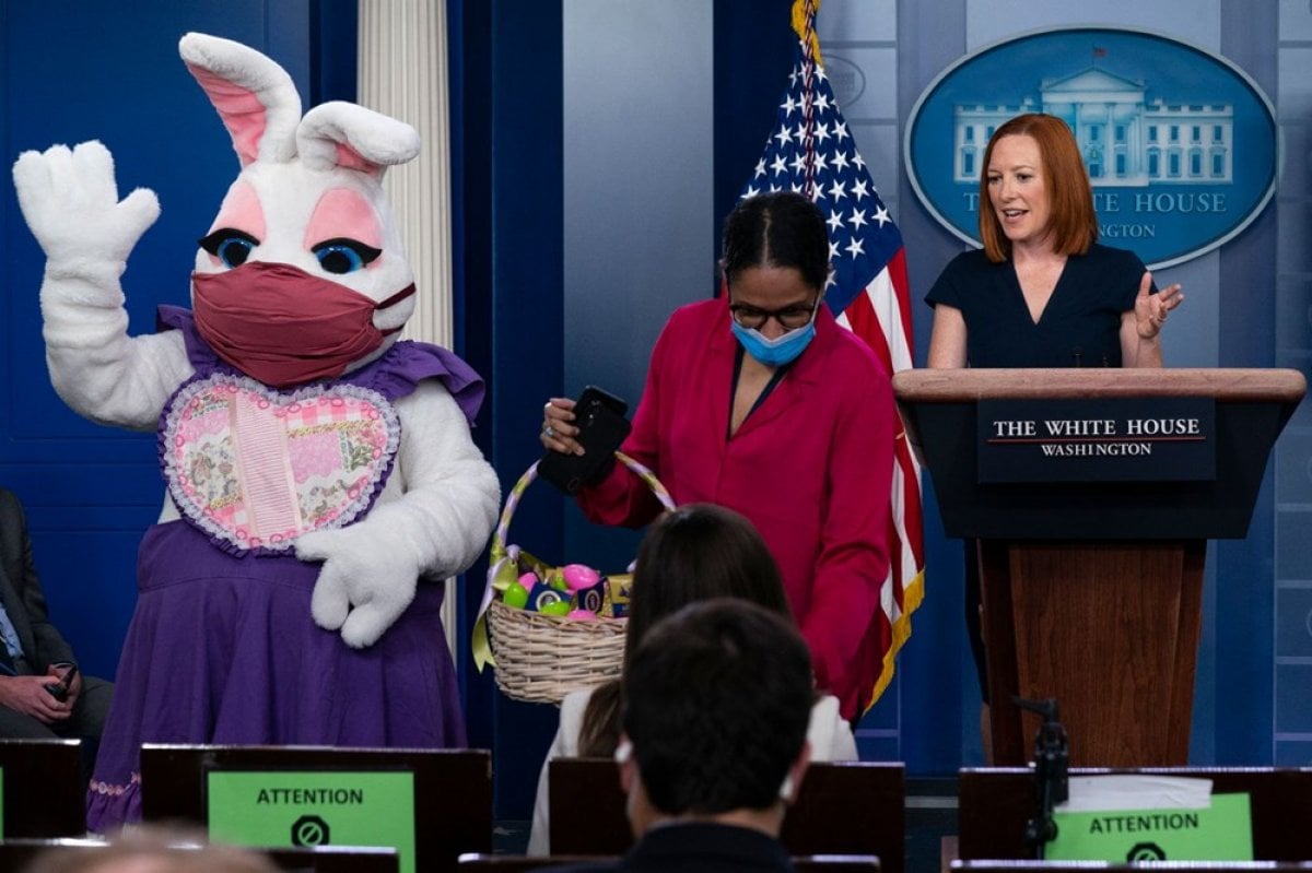 Joe Biden and Jill Biden bring back the Easter bunny to the White House #2