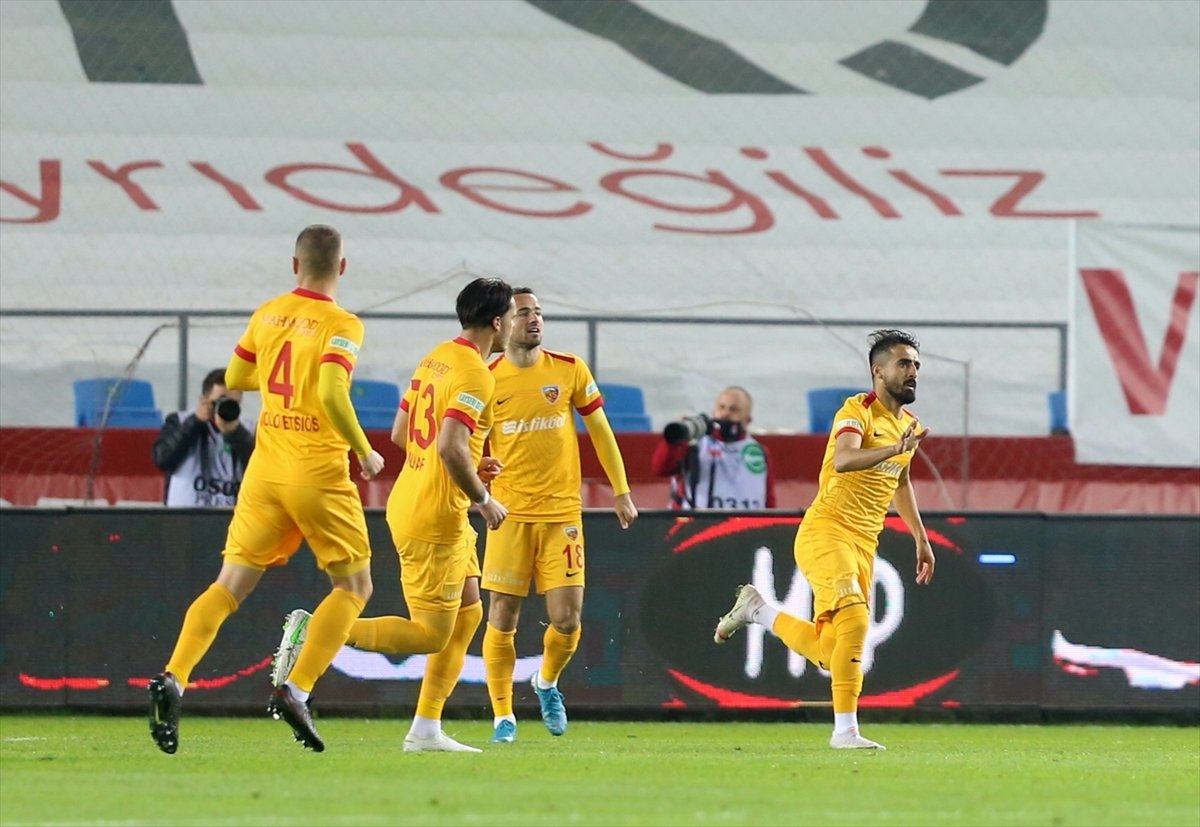 Trabzonspor, Kayserispor la puanları paylaştı #3