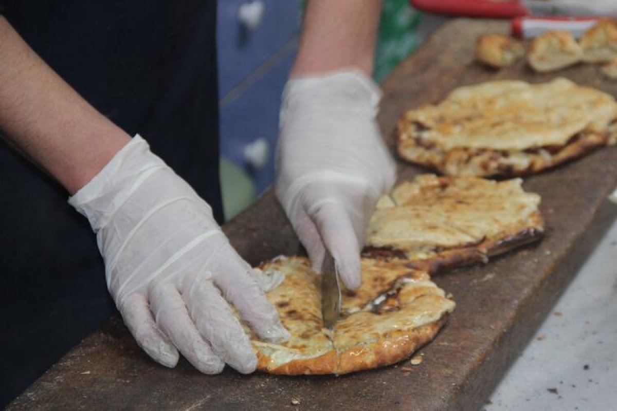 Anadolu pizzası: Yağ somunu nasıl yapılır? Meşhur Konya yağ somunu malzemeleri ve tarifi..