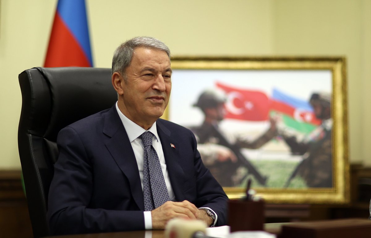 Hulusi Akar, Azerbaycan Savunma Bakanı Hasanov ile görüştü