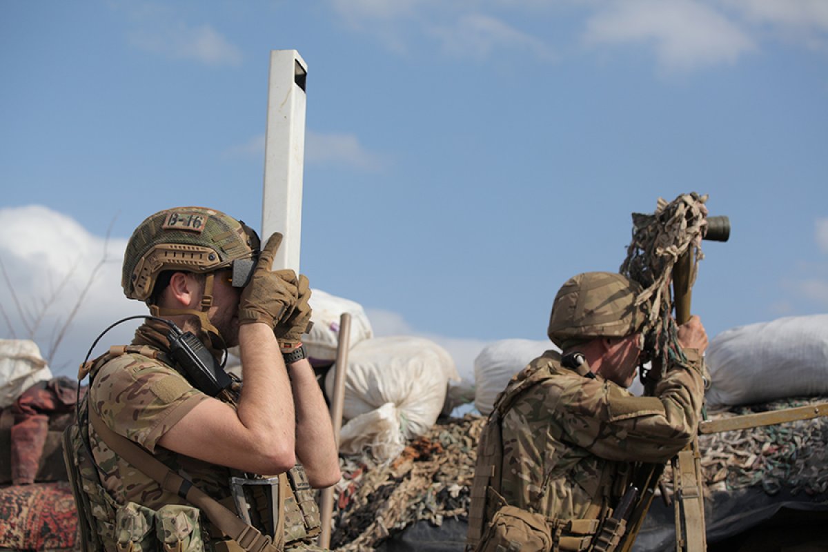 Donbas'ta düzenlenen saldırıda bir Ukrayna askeri öldü