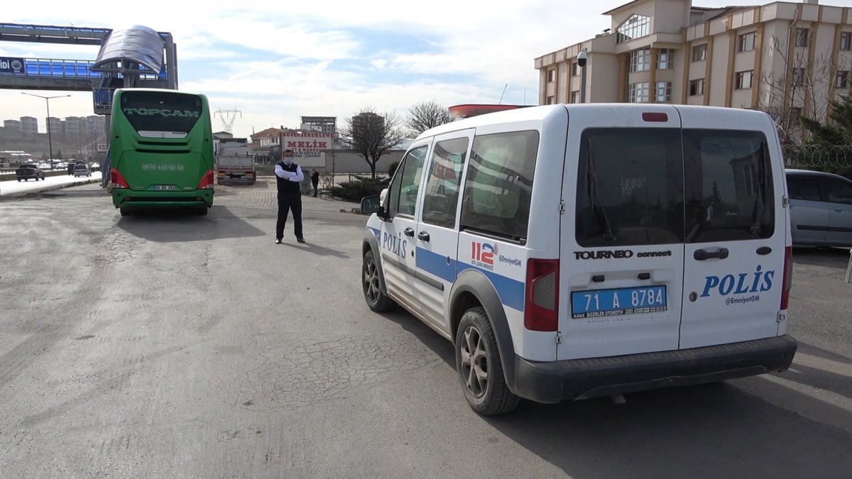 Kırıkkale'de karantinada olması gerekirken otobüste yakalandı