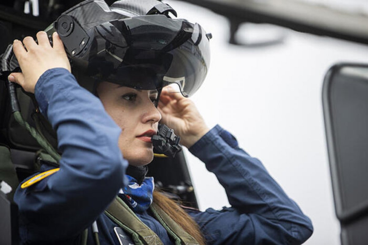 Türkiye'nin ilk kadın taarruz helikopter pilotu: Özge Karabulut kimdir?