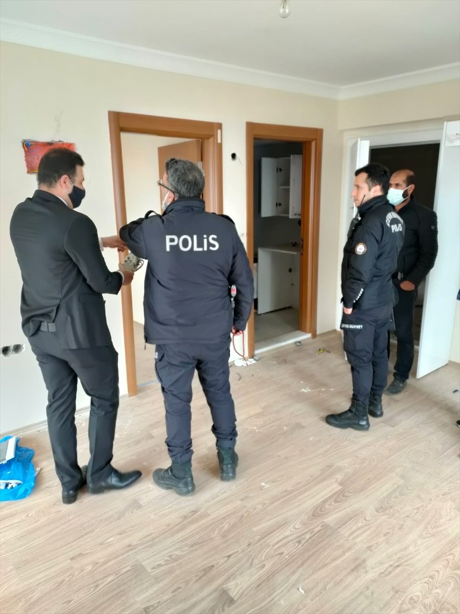 Aydın'da inşaat halindeki 42 daireli binadan su saatleri, kablolar ve kilitler çalındı