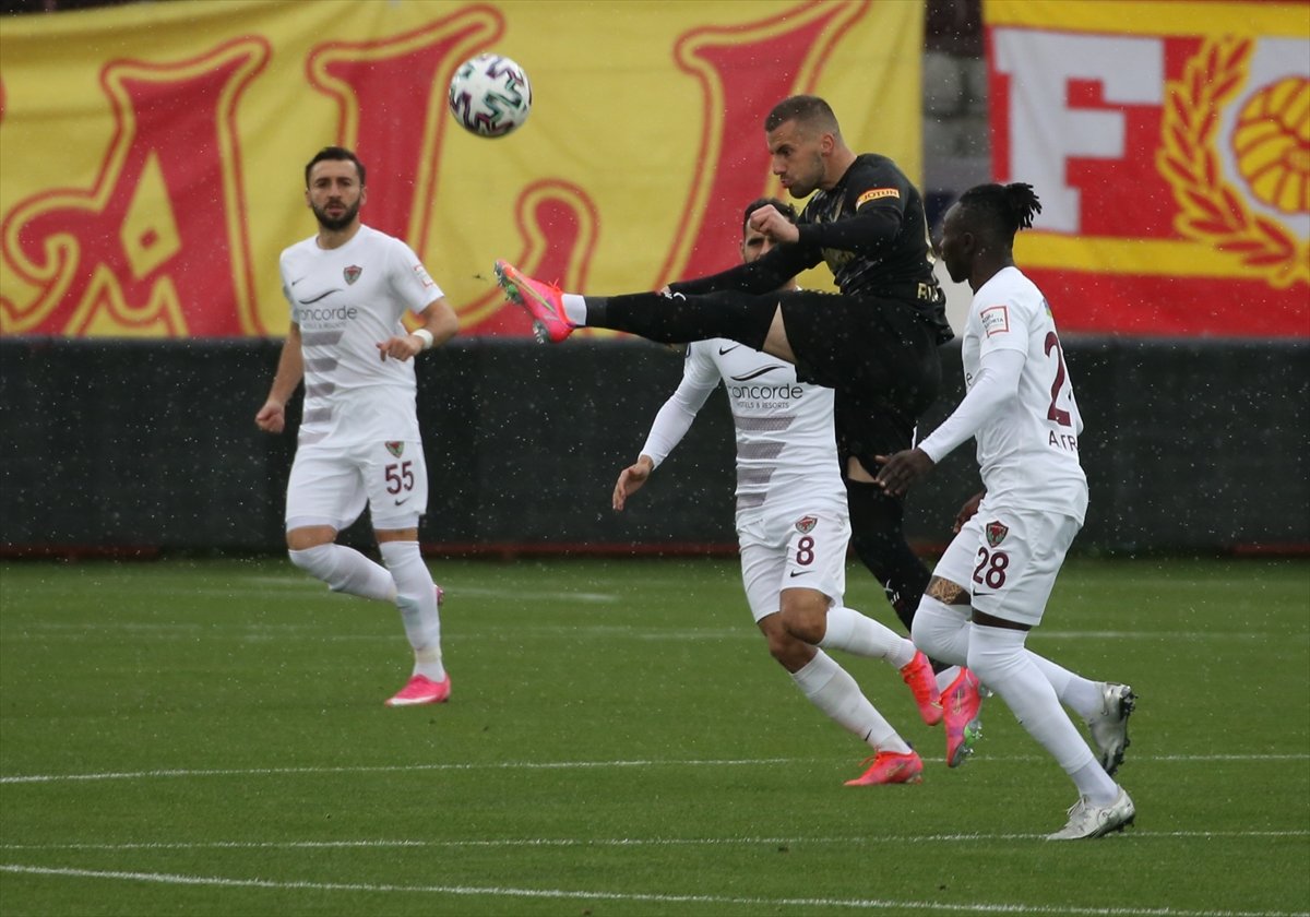 Göztepe, deplasmanda Hatayspor'u 3-2 mağlup etti