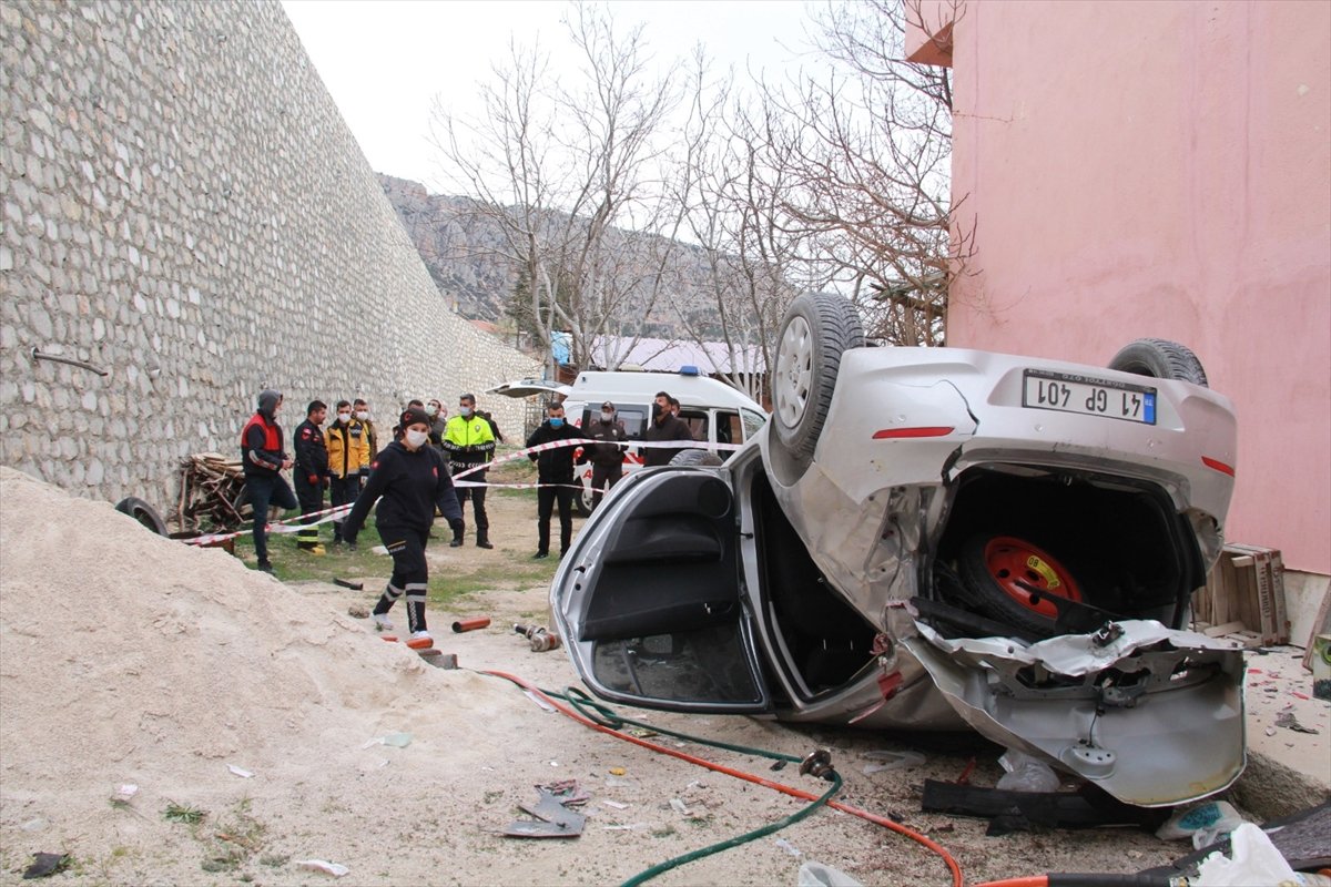 Karaman'da aracıyla bahçeye uçan genç hemşire kurtarılamadı