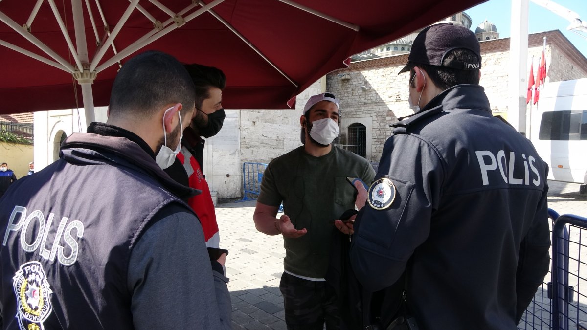 Taksim’de polis ve zabıtadan ortaklaşa denetim