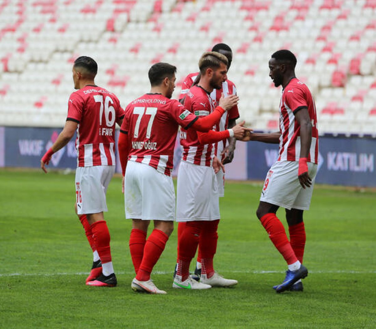 Sivasspor, Konyaspor engelini de aştı