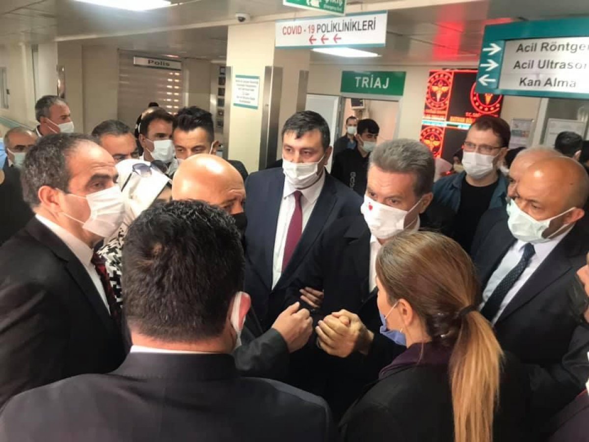 Mustafa Sarıgül, gıda zehirlenmesi nedeniyle hastaneye kaldırıldı