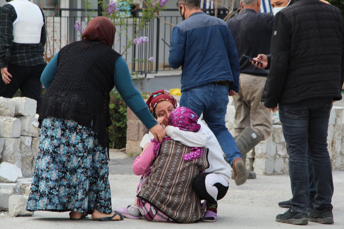 Denizli’de tüfek ile parkta oynayan çocukları hedef aldı