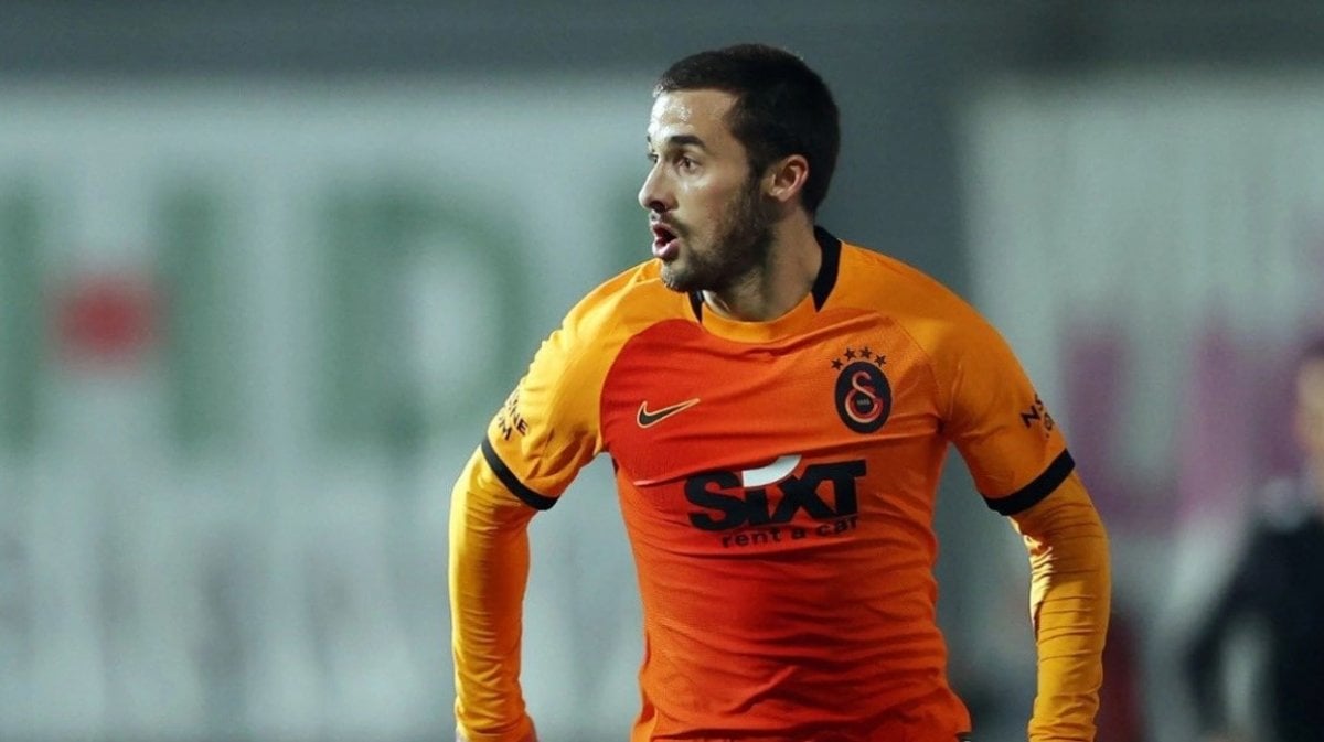 Galatasaray, yeni sezonda 10 oyuncuyla yolları ayırmayı planlıyor