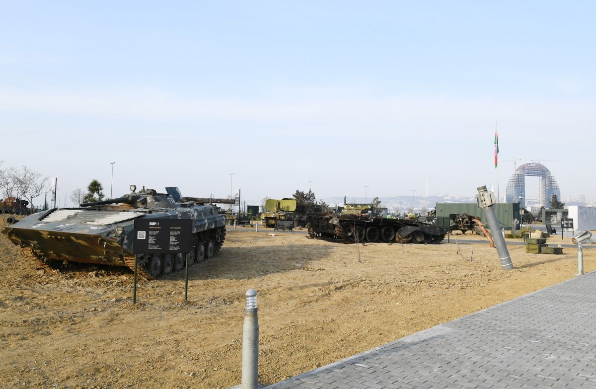 Azerbaycan'da Askeri Ganimet Parkı açıldı