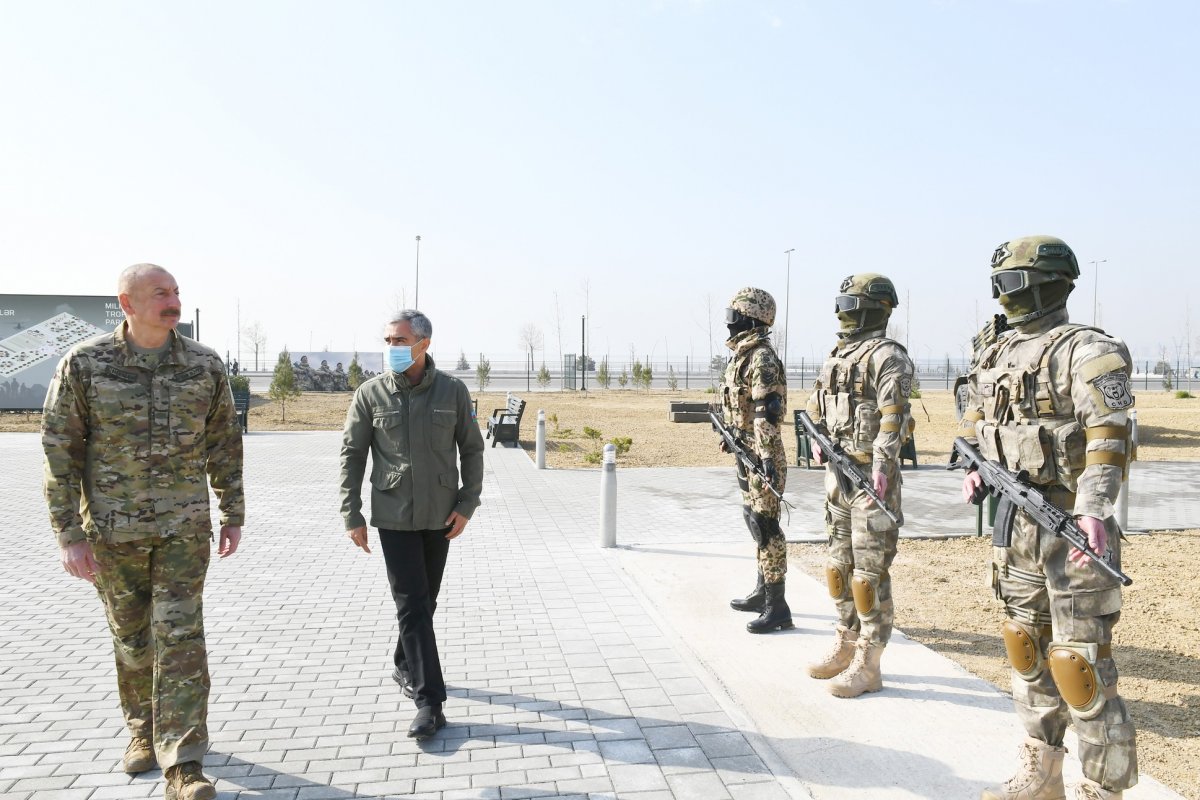 Azerbaycan'da Askeri Ganimet Parkı açıldı