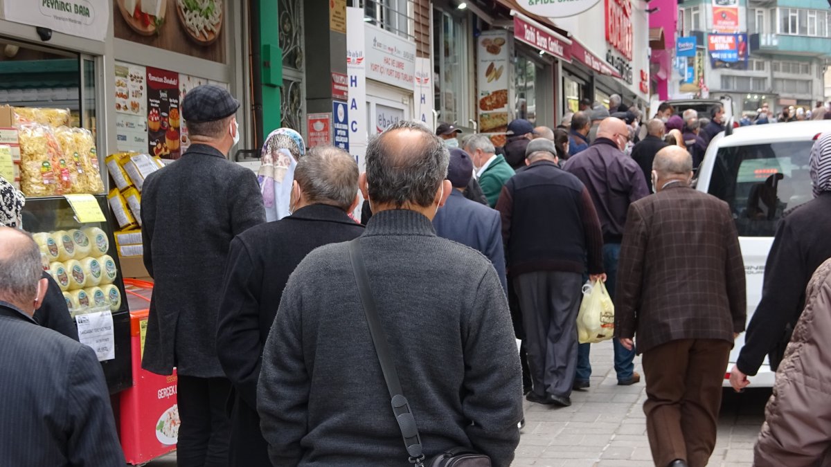 Bursa'da Ramazan öncesi alışveriş çılgınlığı