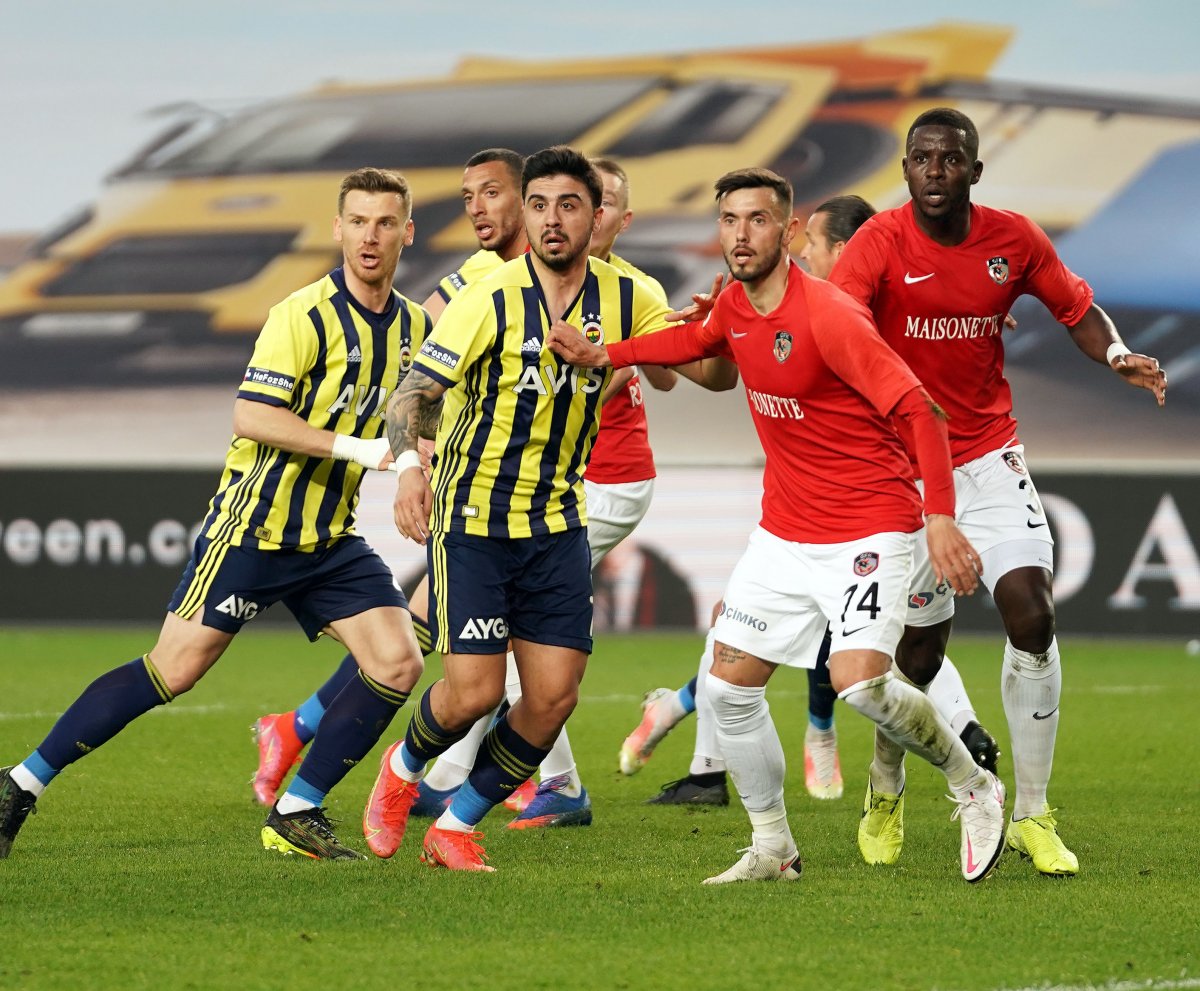 Fenerbahçe evinde Gaziantep'i 3 golle mağlup etti