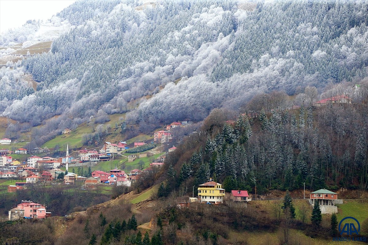 Zigana Dağı'nda iki mevsim bir arada