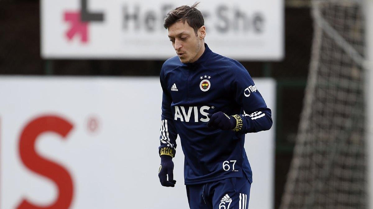 Mesut Özil, Meksika'dan takım satın aldı