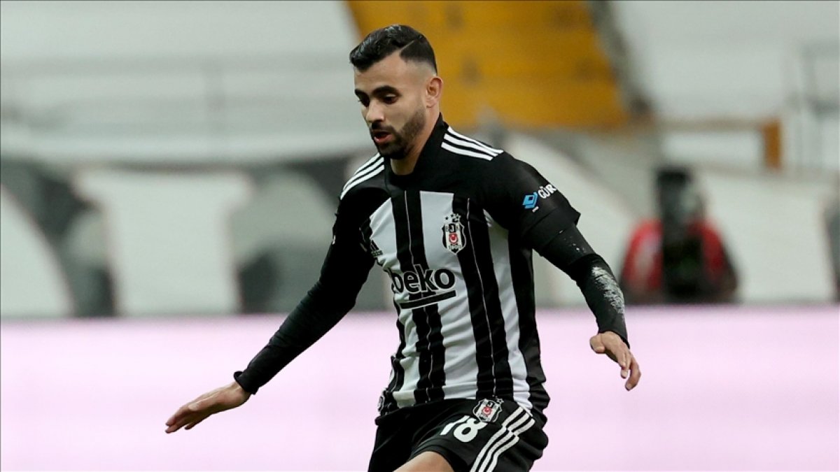 Ghezzal: Beşiktaş'ta devam etmek beni mutlu eder