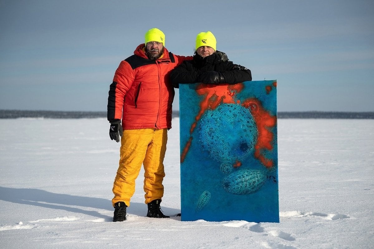 Photo exhibition under the freezing sea in Russia #2