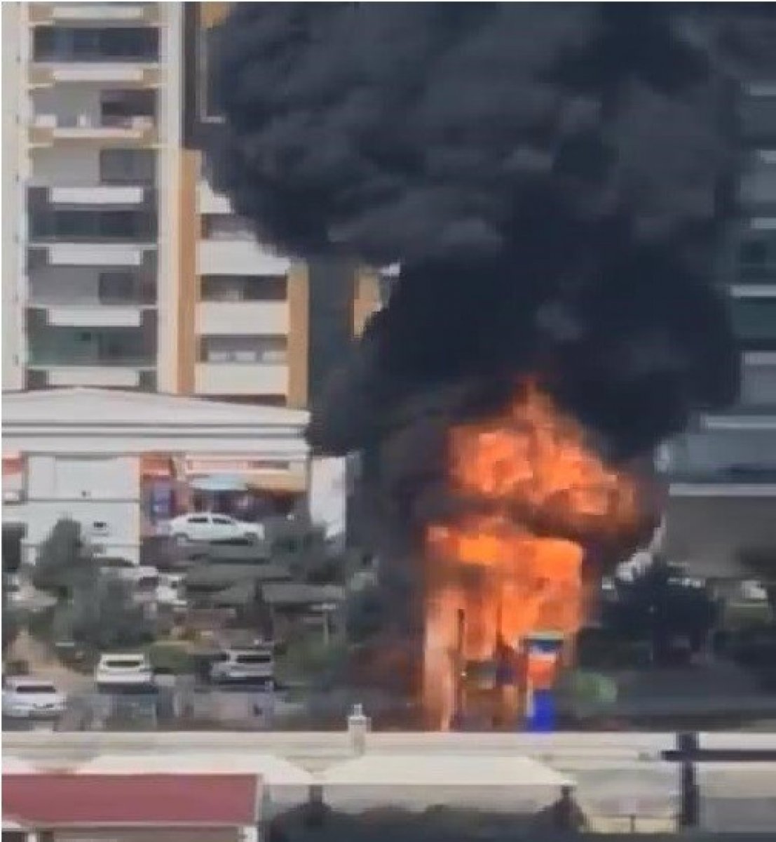 Diyarbakır'da korkutan çocuk parkı yangını