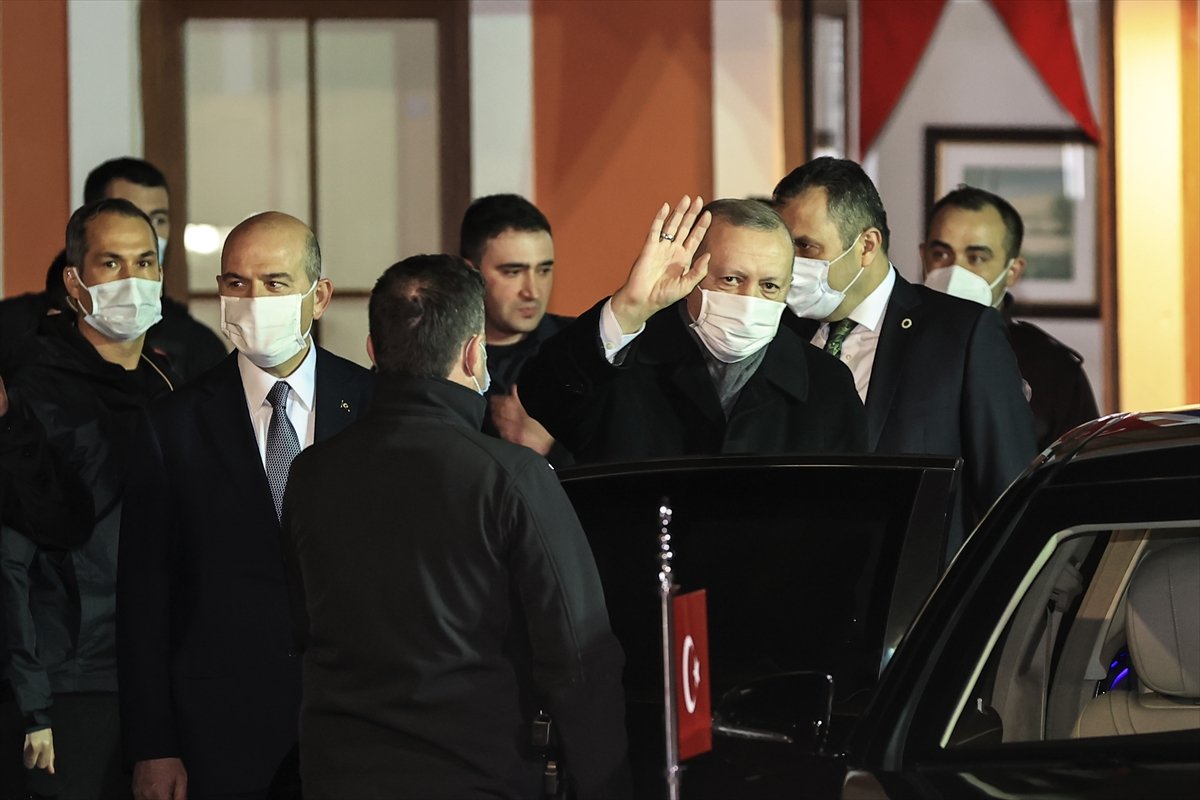 Cumhurbaşkanı Erdoğan ve Süleyman Soylu, Çengelköy Polis Merkezi nde iftar yaptı #5