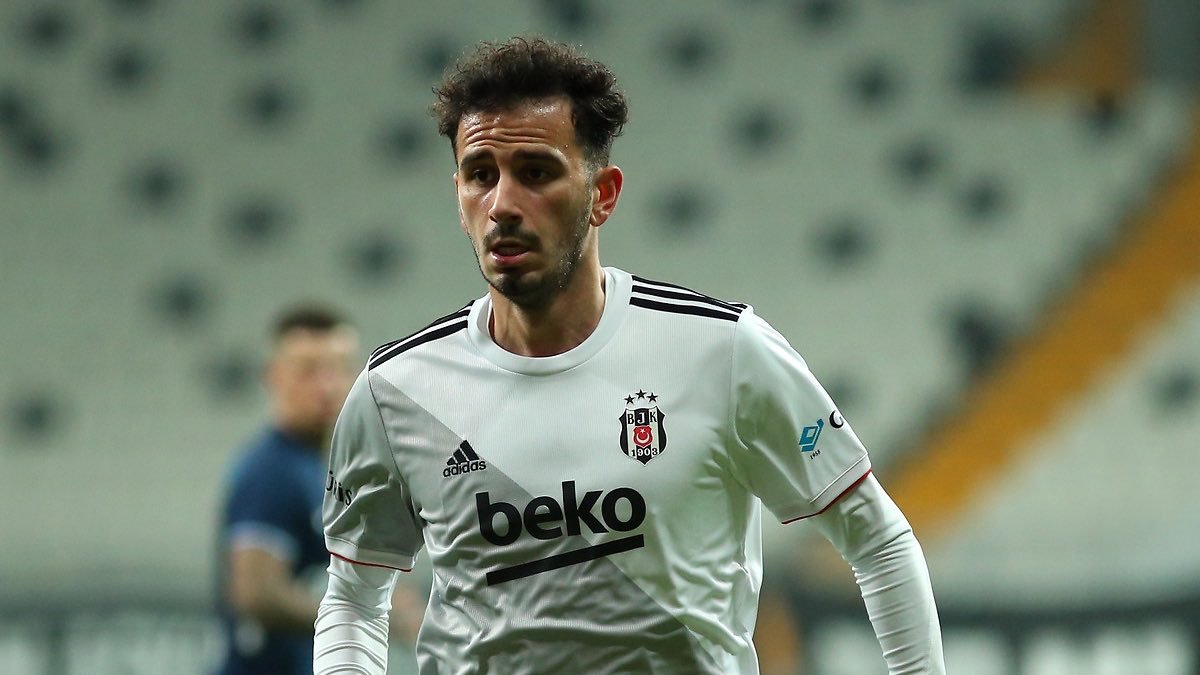 Beşiktaş'ta Oğuzhan Özyakup sakatlandı