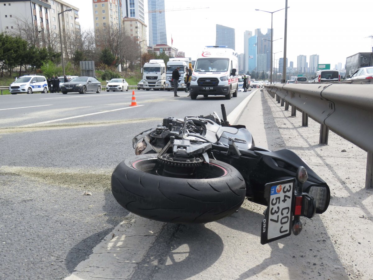 TEM’de motosiklet kazası: 1 ölü