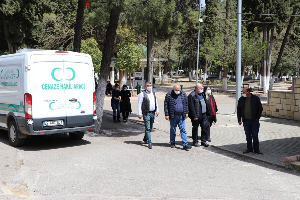 Gaziantep'te 11'inci kattan düşen Merve, hayatını kaybetti