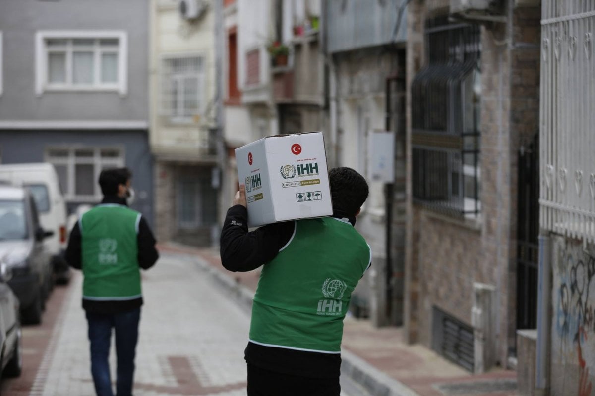 İstanbul’da binlerce aileye kumanya dağıtımı
