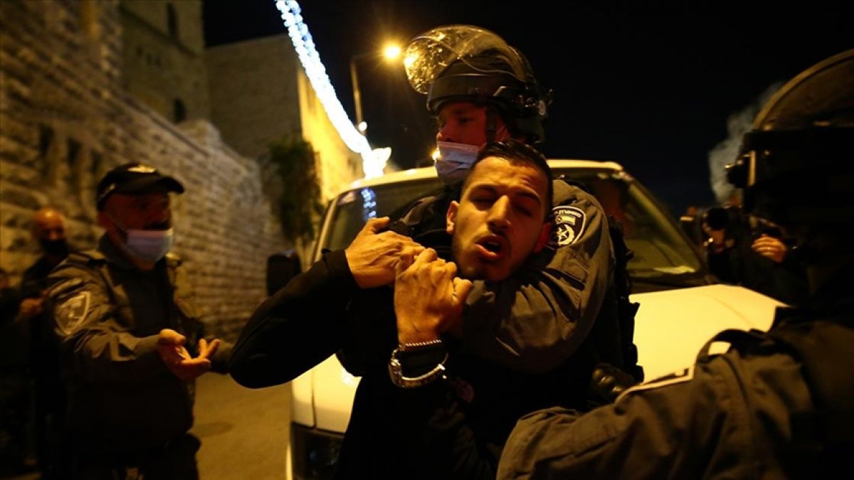 Israeli police intervened in Palestinians who came out of tarawih prayers in Jerusalem