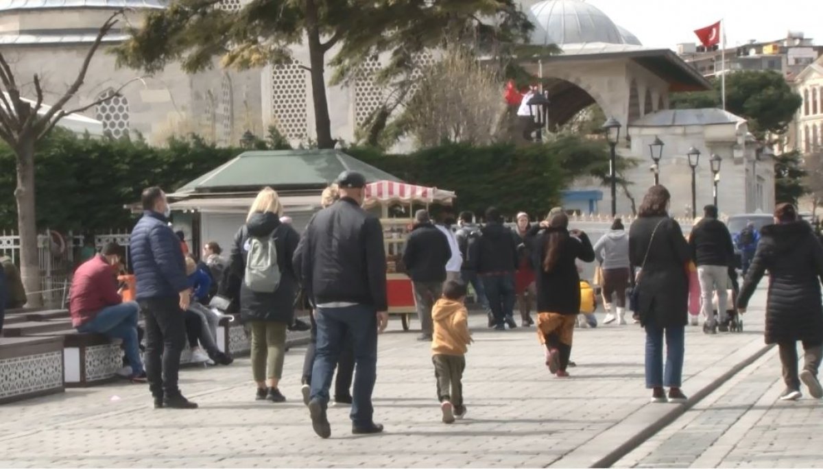 Sultanahmet'te turist yoğunluğu