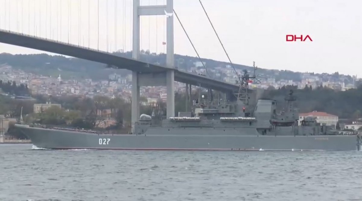 Rus savaş gemileri İstanbul Boğazı ndan geçti #3