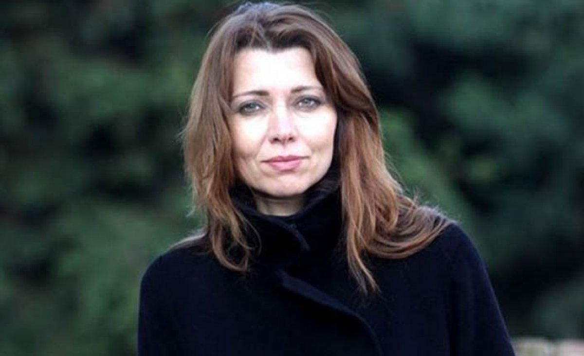 Elif Şafak kimdir? Yazar Elif Şafak'ın hayatı ve biyografisi..