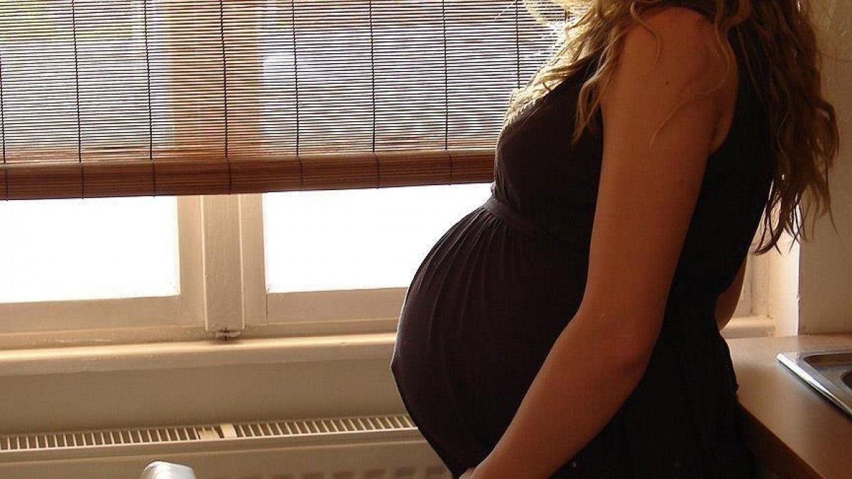 Coronavirus warning to women in Brazil: Do not get pregnant